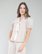 BLUSA AITANA A RAYAS BEIGE